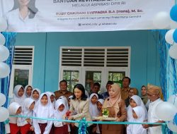 Ruby Chairani Anggota DPR RI Resmikan Sekolah Penerima Bantuan Revitalisasi Tahun 2025