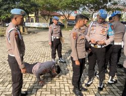 Propam Polres Tulang Bawang Barat Gelar Gaktiblin, Cek Sikap Tampang dan Kelengkapan Data Diri Personel