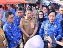 Sekda Supriyanto, Tinjau Langsung Pasar Inpres Kalianda Pastikan Harga Sembako Cukup Stabil