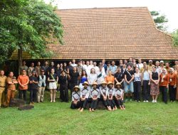 Fieldtrip, Mahasiswa TU Delft Belanda Kagumi Arsitektur Tubaba‎‎‎‎mediafaktualhukum.Id–