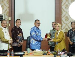 Sekda Tubaba Pimpin Rapat Validasi dan Verifikasi Program Sekolah Nasional Terintegrasi‎