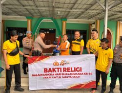 Sambut Hari Bhayangkara ke-80, Polres Tulang Bawang Barat Gelar Bakti Sosial Religi Bersihkan Tempat Ibadah Di Panaragan Jaya