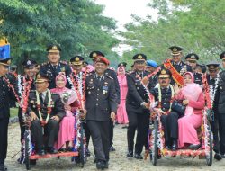 Penuh Haru dan Penghormatan, Kapolres Tulang Bawang Barat Pimpin Upacara Pelepasan Personel Polri Purna Tugas
