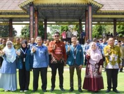 Pimpin Upacara Penerimaan, Wabup Nadirsyah Sambut 830 Mahasiswa KKN-PLP UM Metro di Tubaba