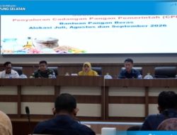 Bulog Lamsel Salurkan Banpang kepada 182.398 Warga : Pemkab Pastikan Bantuan Tepat Sasaran